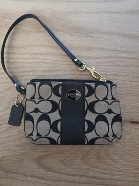 Coach Signature Canvas Wristlet